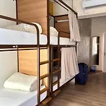 Itaca Hostel *